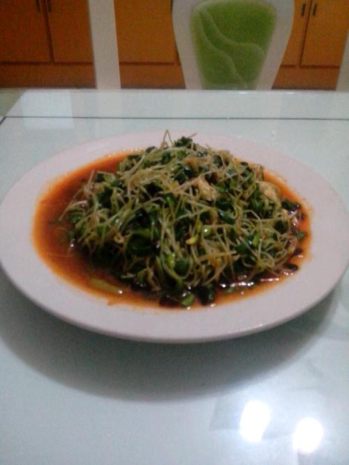 我学会了做炸豆芽