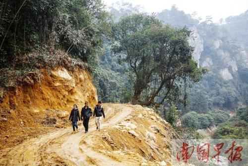 我帮爸爸筑路