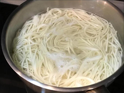 做面条