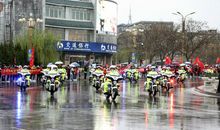 从风雨中站起来