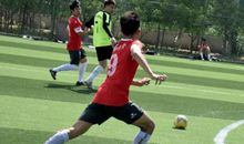 一场激烈的足球比赛