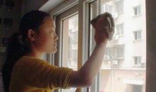 楼道里的清洁工