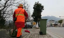 那个普通的环卫工