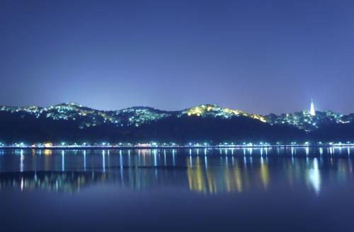 宝石山