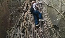 洞房攀谷一日游