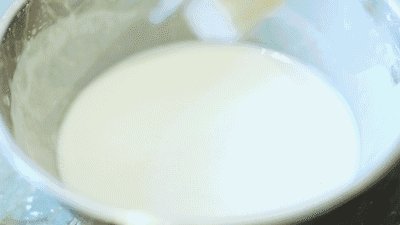 爱喝热牛奶