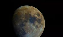 三十年后的月球