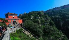 挑战自我勇登泰山