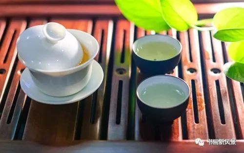 我喝茶，我很高兴