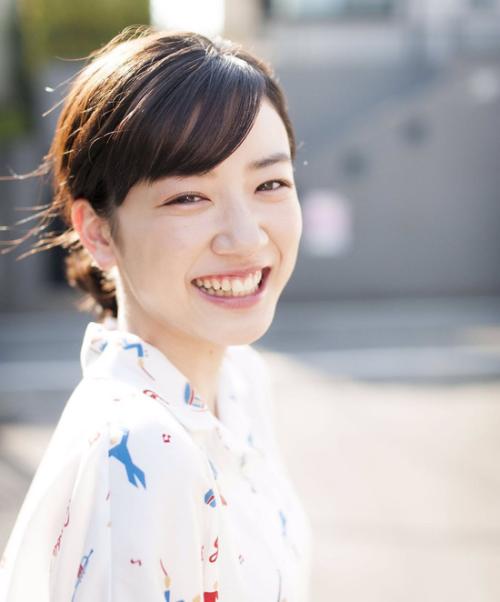 她哭了