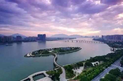 美丽的江心岛