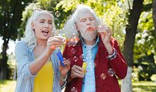 有趣的吹泡泡活动