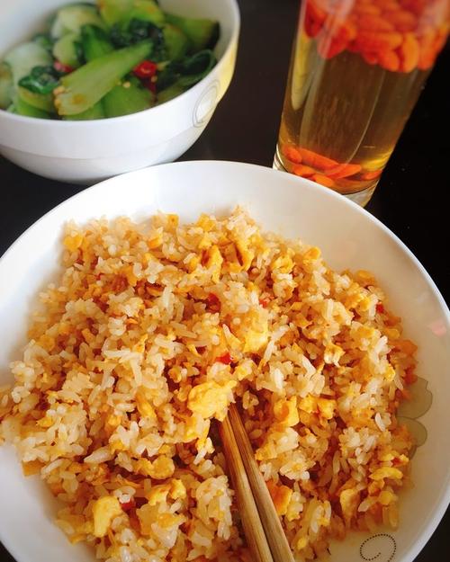 学会做鸡蛋炒饭