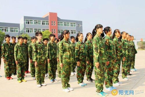 大一新生的军事训练经验