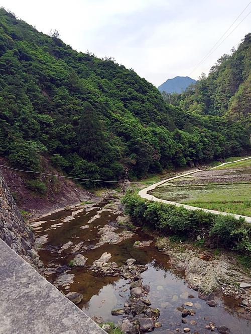 听那个小村庄的声音