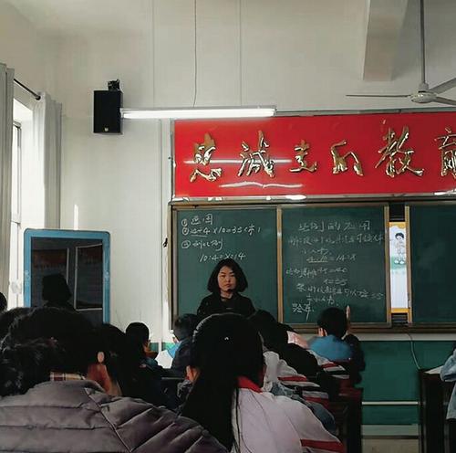 在春天航行