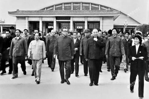 参观兵马俑