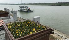 沿江风光带的景色