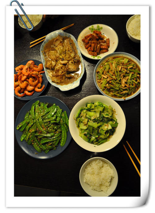 在我们家吃晚餐