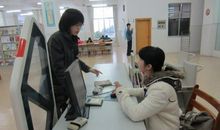 担任图书管理员