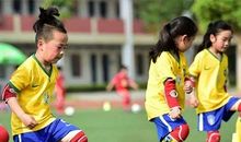 “球星”教我踢球