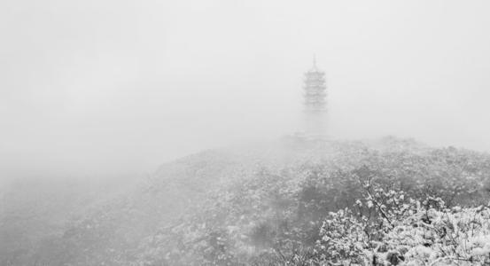朦胧的大雾天