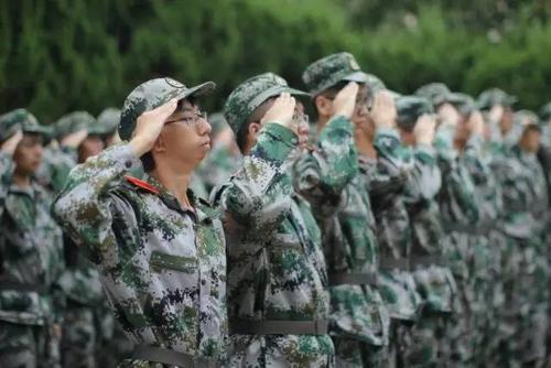 军事训练生活的辛酸与甜蜜