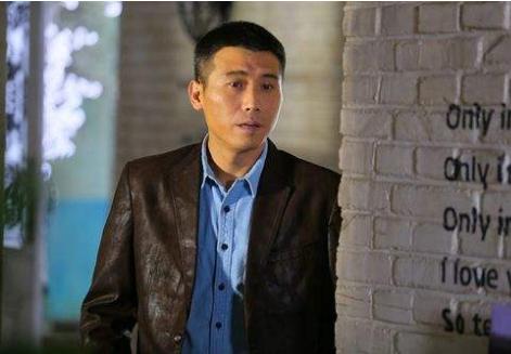 配角也可能令人眼花azz乱
