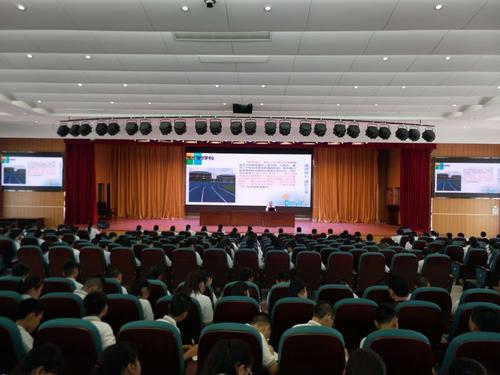促进文明，创造双重奋斗，展现风采