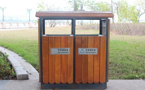 垃圾箱