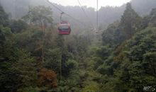 冒雨畅游清城山