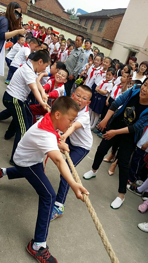 一场难忘的拔河比赛