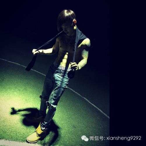 我长大的街头舞伙伴