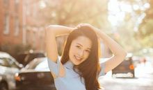 生活中她牵着我的手