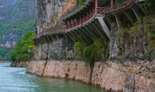 雨中畅游小三峡