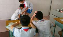 表演《负荆请罪》