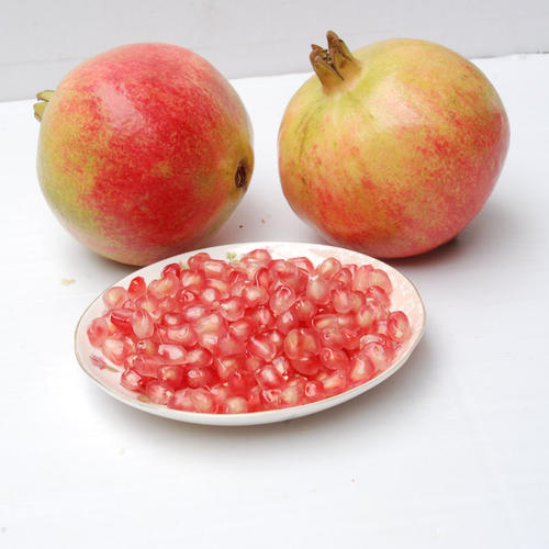 摘石榴