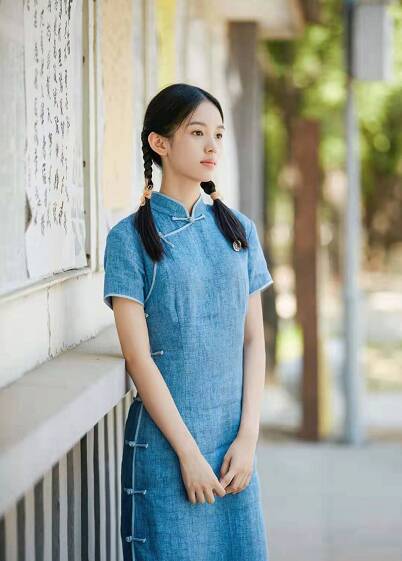 坚持不懈地诠释青年