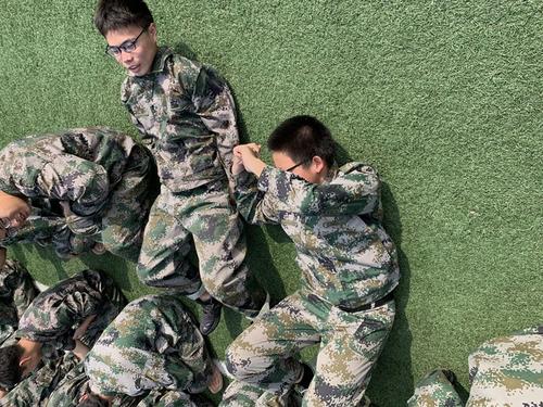 军事训练改变了我
