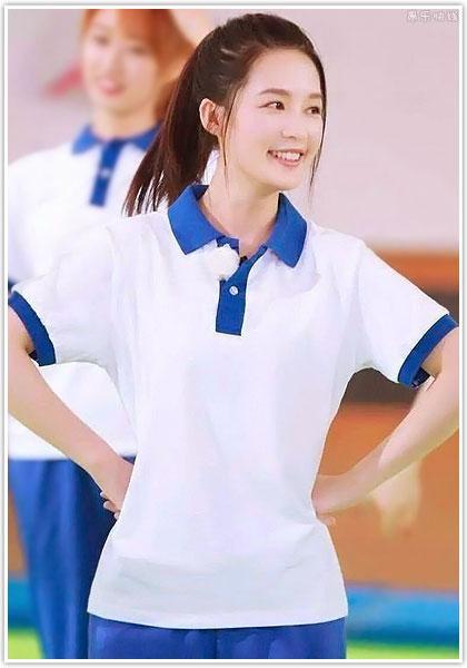 谈论校服