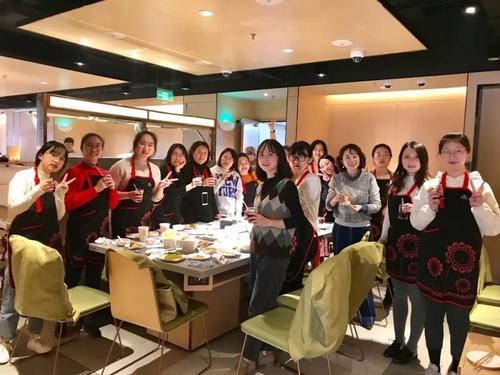 我们班的实习老师