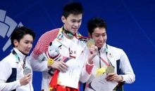 走上领奖台的那一刻