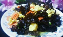 我学会了黑木耳炒鸡蛋