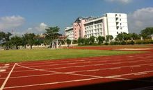 我爱学校的大操场