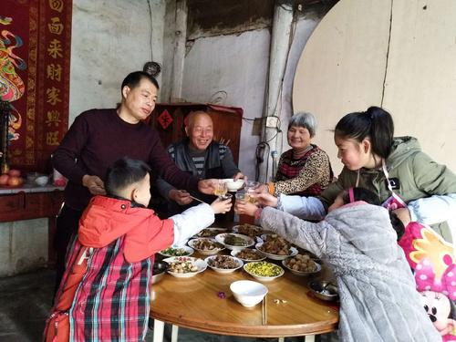 奶奶开心的事