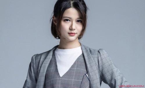 向后看