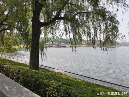 美丽动人的南湖
