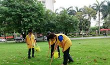 弯腰捡起了文明