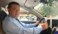 雨中我们正轻轻啜泣