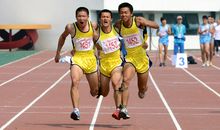 三人四足接力赛